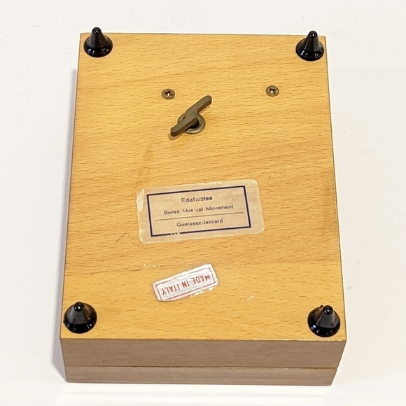 vintage Hummel jewelry music box - Picture 12 of 16